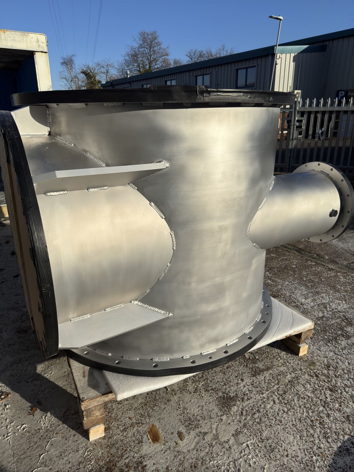 UHV chamber before bead blasting