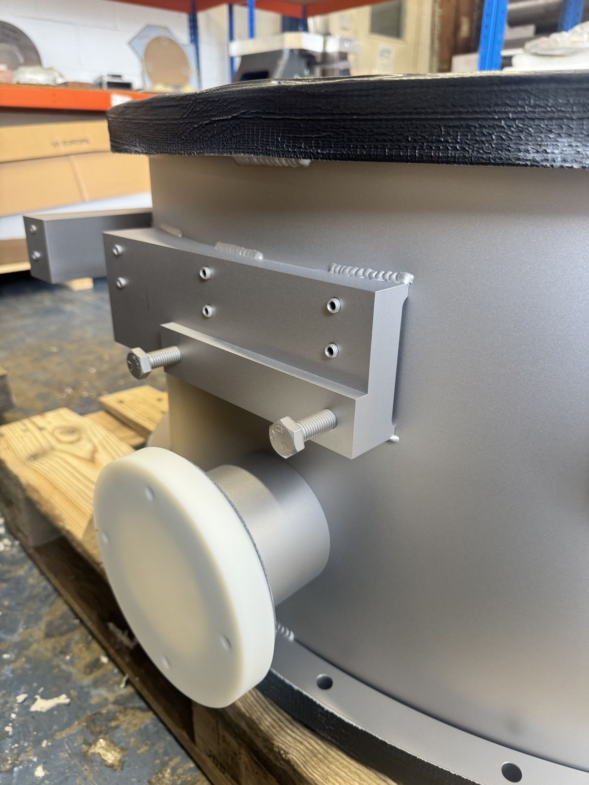 Stainless fitting after bead blasting